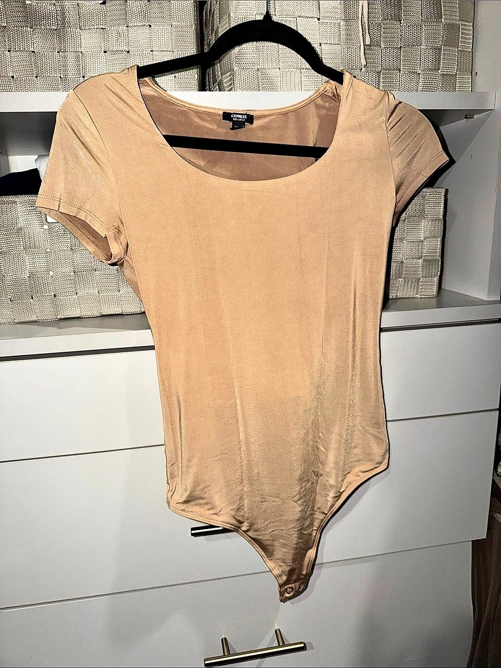 Express Body Contour Short Sleeve Scoop Neck Bodysuit Brown XS